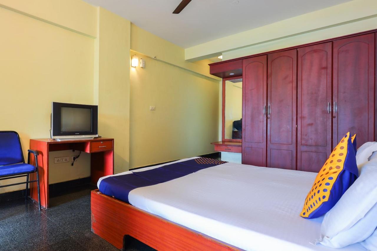 สปอต ออน 64230 คิลลี ทัวริสต์โฮม Hotel Thiruvananthapuram ภายนอก รูปภาพ